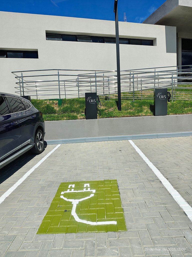 Cais Eco - Frente Piscina by Manta