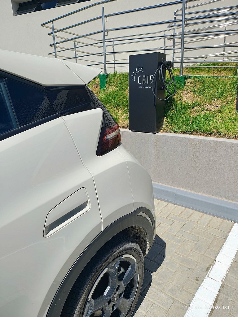 Cais Eco - pool front