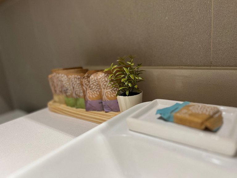 Cais - Vista mar em todos os ambientes, by Manta