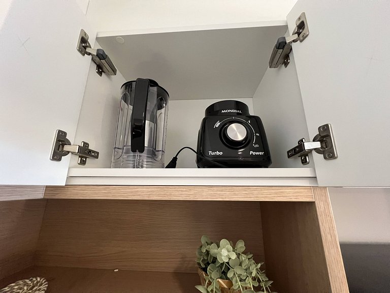 Cais - Vista mar em todos os ambientes, by Manta