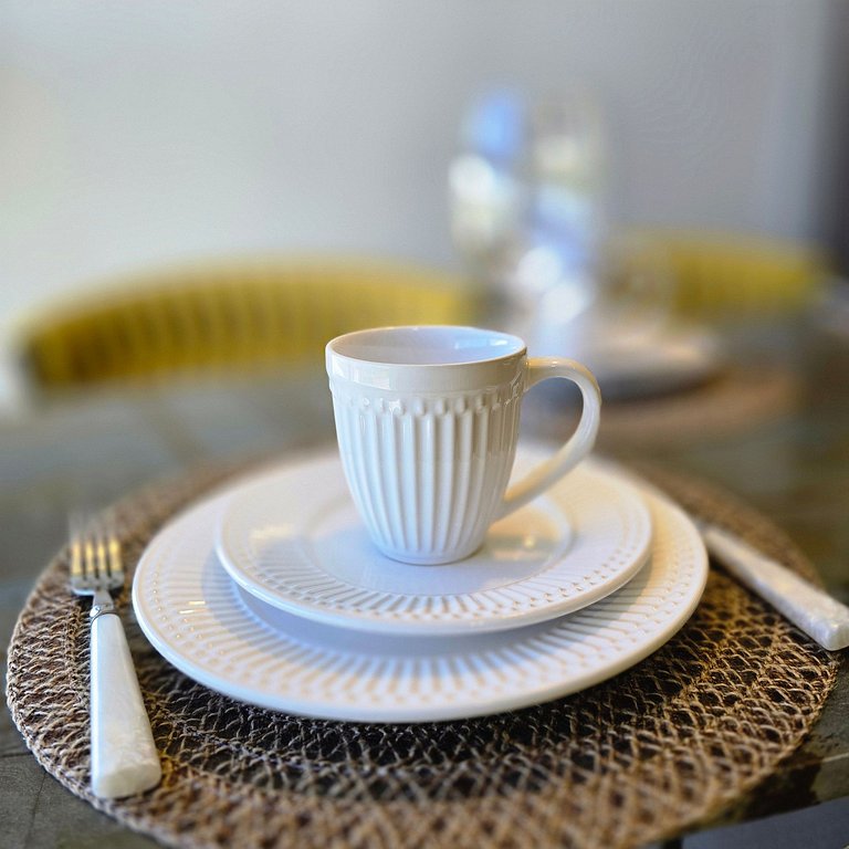 Cais - Vista lateral do Mar | 1 qto by Manta