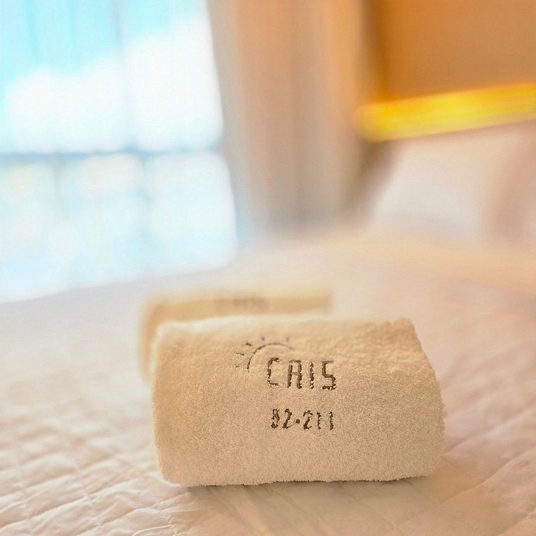 Cais - Vista lateral do Mar | 1 qto by Manta