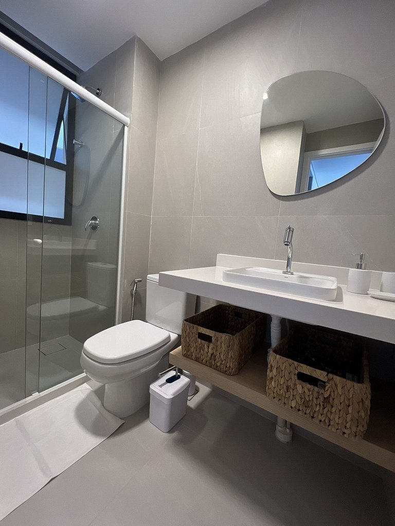 Cais - Lateral Sea View