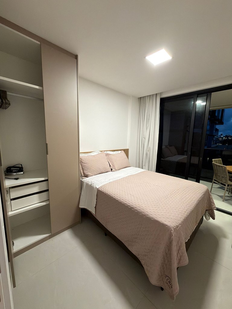 Cais - Golfinho - Vista Piscina | 2 qtos, by Manta