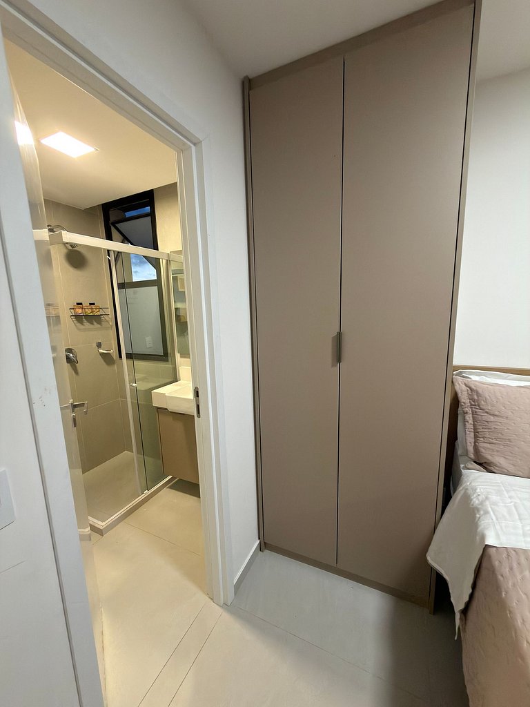 Cais - Golfinho - Vista Piscina | 2 qtos, by Manta