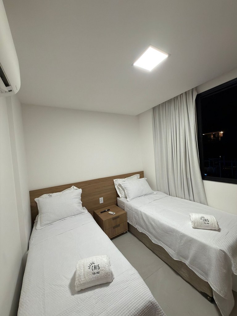 Cais - Golfinho - Vista Piscina | 2 qtos, by Manta