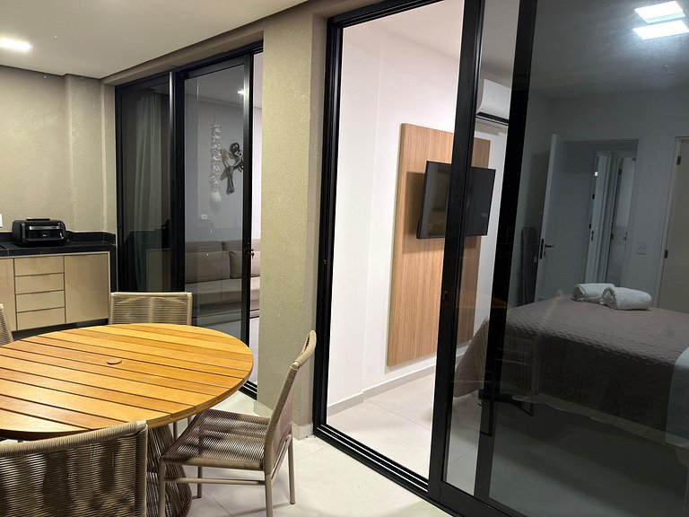 Cais - Golfinho - Vista Piscina | 2 qtos, by Manta